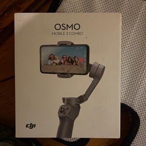 DJI Osmo Mobile 3 Combo in Dark Gray